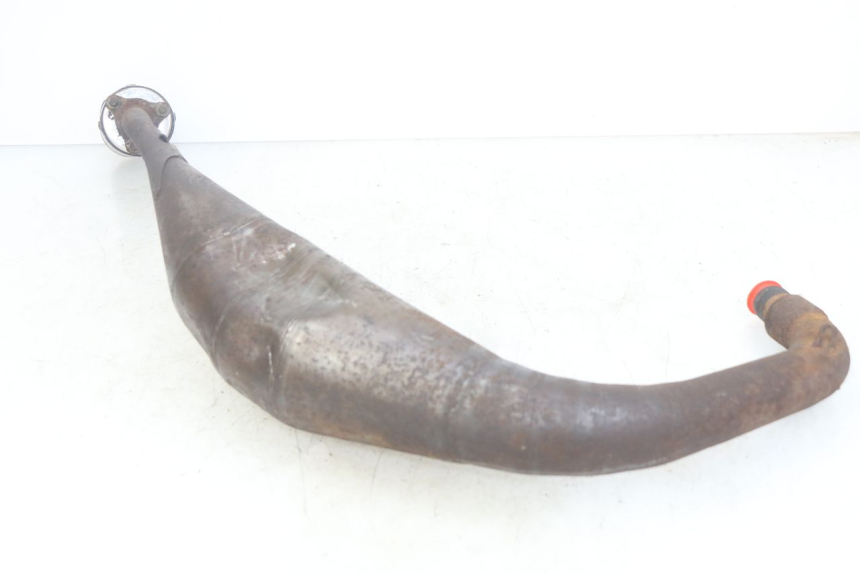 photo de SCARICO PEUGEOT XP6 50 (2006 - 2011) - Primo piano ad alta risoluzione