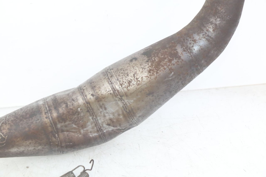 photo de SCARICO PEUGEOT XP6 50 (2006 - 2011) - Angolazione alternativa