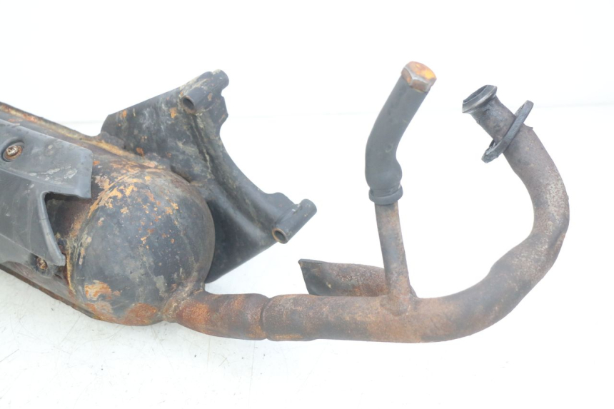 photo de SCARICO PIAGGIO ZIP 2T 50 (2009 - 2019) - Dettagli dei punti di fissaggio