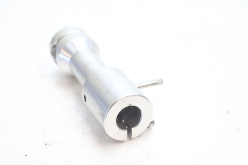 photo de ATTACCO MANUBRIO MBK BOOSTER ROCKET 50 (1995 - 1998) - Primo piano tecnico