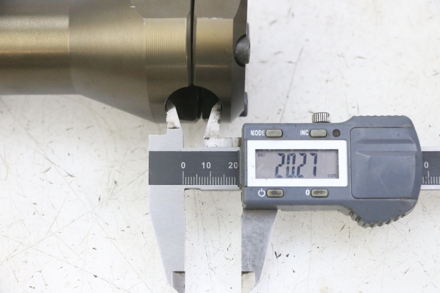 photo de ATTACCO MANUBRIO MBK BOOSTER SPIRIT NAKED 50 (2004 - 2017) - Zoom sullo stato d'uso