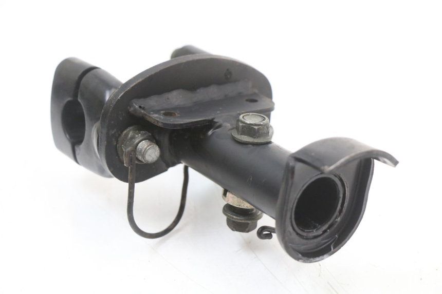 photo de ATTACCO MANUBRIO LONGJIA EASY MAX 125 (2020 - 2024) - Dettagli dei punti di fissaggio