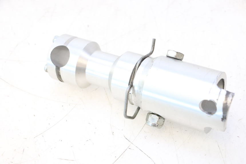 photo de ATTACCO MANUBRIO PEUGEOT LUDIX SNAKE 2T 50 (2004 - 2014) - Zoom sullo stato d'uso