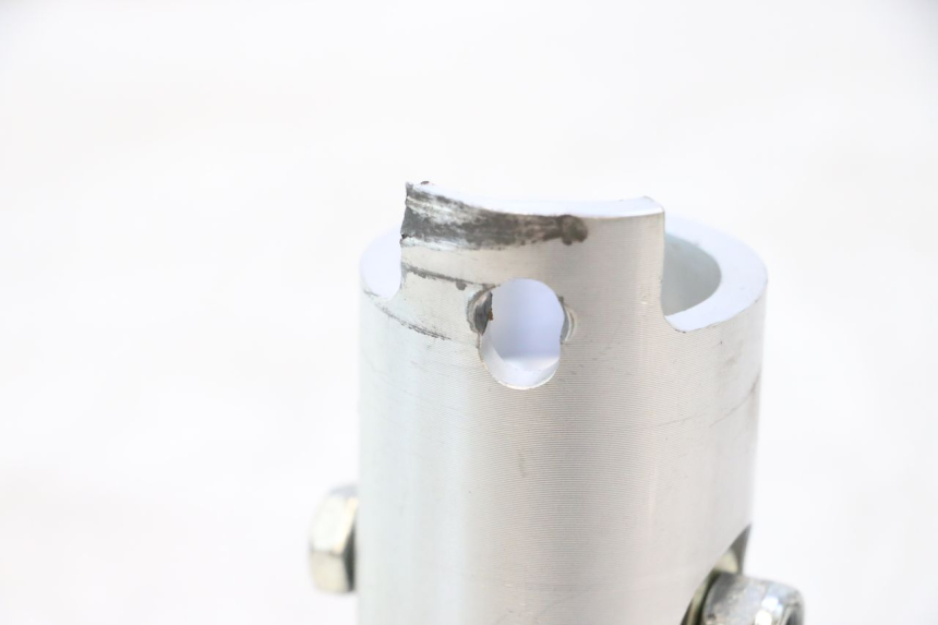 photo de ATTACCO MANUBRIO PEUGEOT LUDIX SNAKE 2T 50 (2004 - 2014) - Altra angolazione