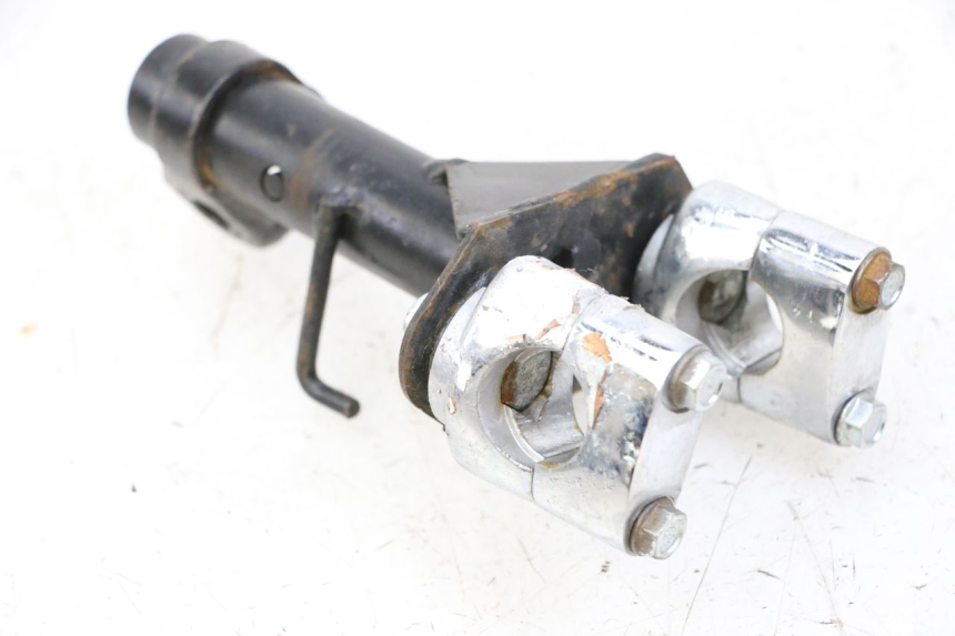 photo de ATTACCO MANUBRIO JM MOTORS OLDIES GT 4T 50 (2018 - 2025) - Primo piano tecnico