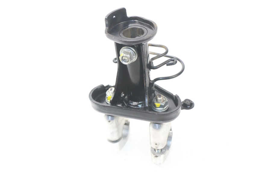 photo de ATTACCO MANUBRIO HONDA PCX (JF47) 125 (2012 - 2013) - Zoom sullo stato d'uso