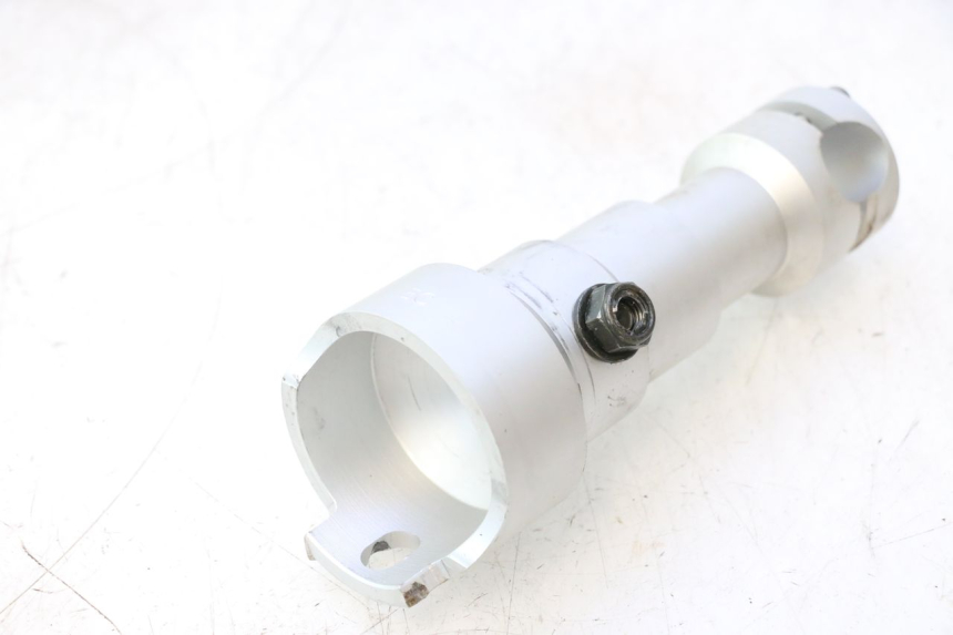 photo de ATTACCO MANUBRIO PEUGEOT STREETZONE NAKED 2T 50 (2014 - 2018) - Altra vista dell'articolo