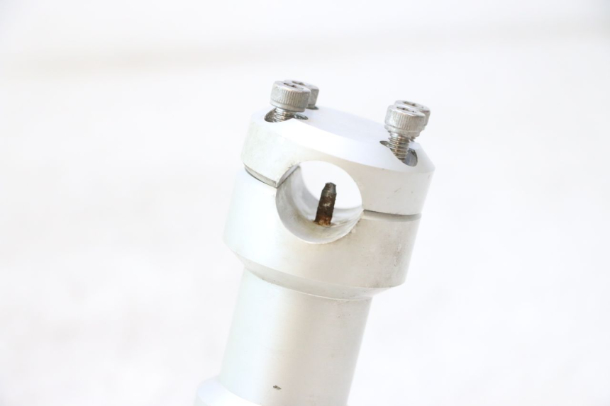 photo de ATTACCO MANUBRIO PEUGEOT STREETZONE NAKED 2T 50 (2014 - 2018) - Ricambio usato controllato