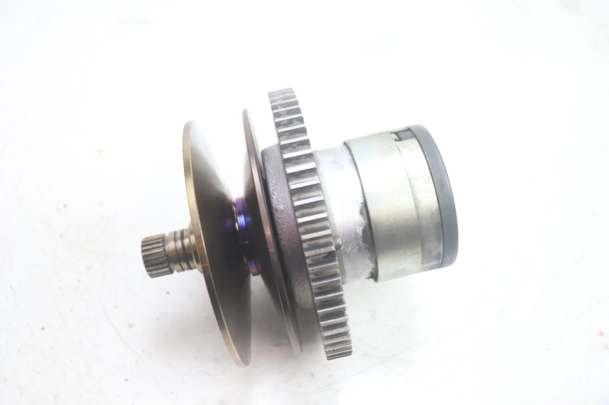 photo de PULEGGIA SUZUKI BURGMAN EXECUTIVE ABS 650 (2006 - 2012) - Primo piano tecnico