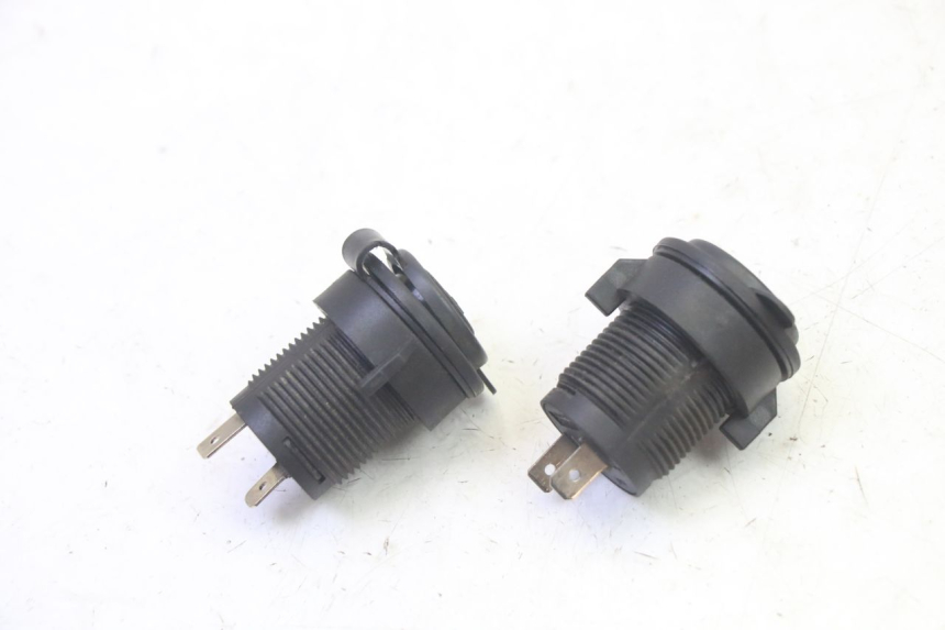 photo de PRESA ACCENDISIGARI QUADRO 4 4D 350 (2015 - 2018) - Vista principale