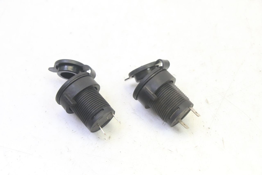 photo de PRESA ACCENDISIGARI QUADRO 4 4D 350 (2015 - 2018) - Primo piano tecnico