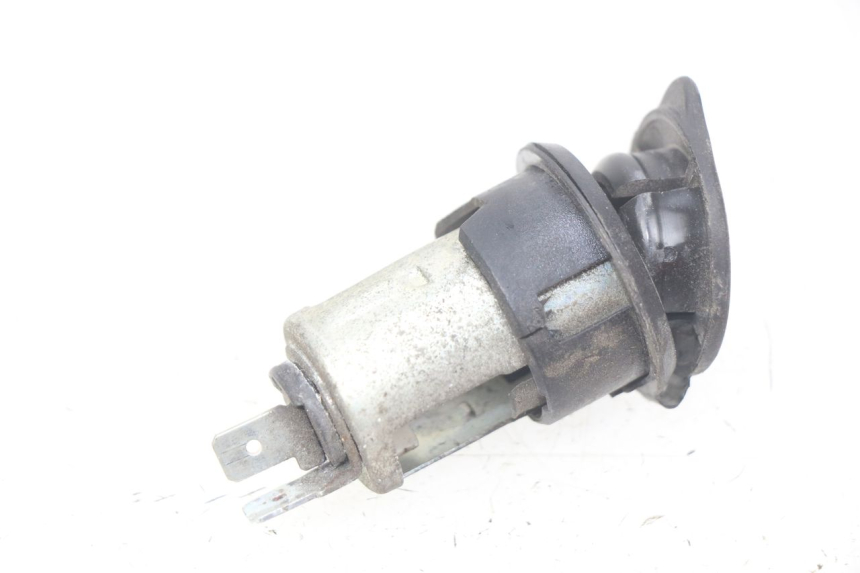 photo de Presa accendisigari APRILIA ATLANTIC 125 (2003 - 2009) - Zoom sullo stato d'uso