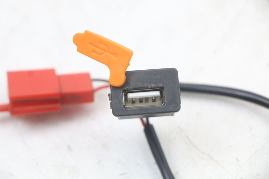 photo de PRESA ACCENDISIGARI WAYSCRAL E-START 1 (2018 - 2022) - Zoom sullo stato d'uso