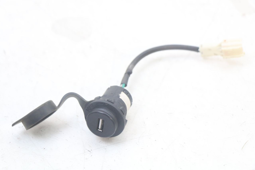 photo de PRESA ACCENDISIGARI SYM FIDDLE 3 III 125 (2014 - 2020) - Dettaglio del componente