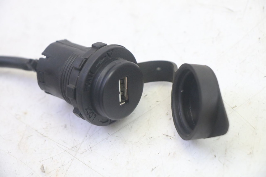 photo de PRESA ACCENDISIGARI SYM FIDDLE 3 III 125 (2014 - 2020) - Dettaglio del componente