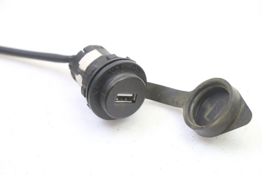 photo de PRESA ACCENDISIGARI SYM FIDDLE 3 III 50 (2014 - 2020) - Dettaglio del componente