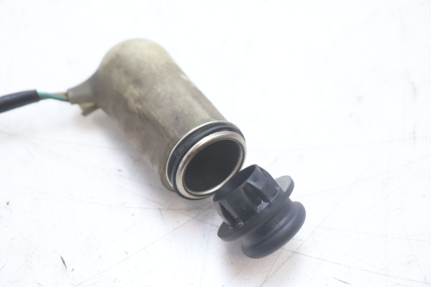 photo de PRESA ACCENDISIGARI HONDA FJS SILVER WING SILVERWING 400 (2005 - 2008) - Dettaglio del componente