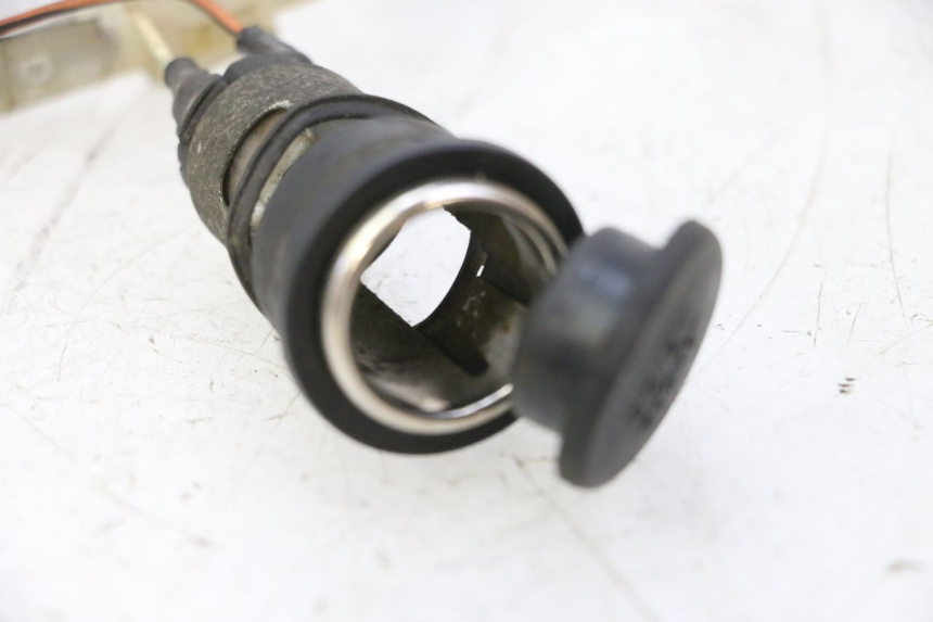 photo de PRESE ACCENDISIGARI KYMCO GRAND DINK 125 (2002 - 2007) - Primo piano tecnico