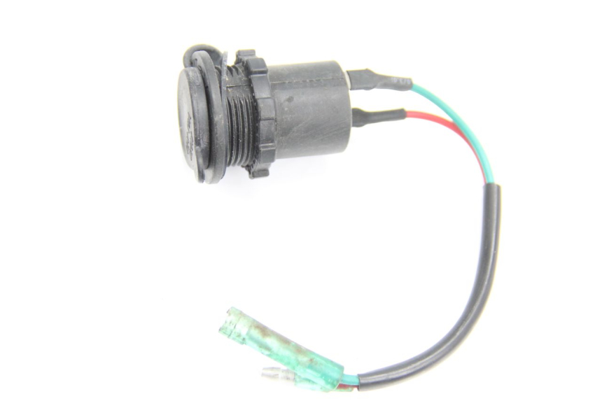 photo de Presa accendisigari SYM GTS EFI ABS 125 (2012 - 2016) - Altra angolazione