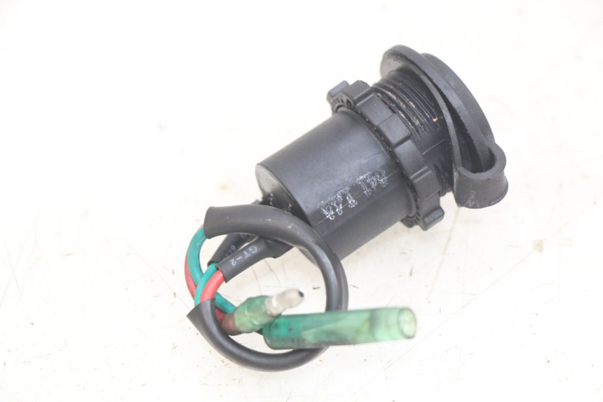 photo de PRESA ACCENDISIGARI SYM GTS EFI 125 (2012 - 2016) - Altra angolazione