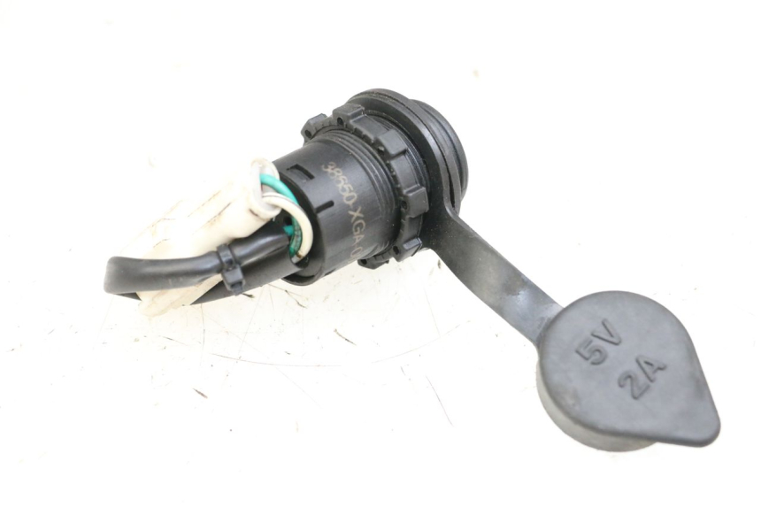 photo de PRISE ACCENDISIGARI SYM JET 14 4T 50 (2018 - 2022) - Altra angolazione