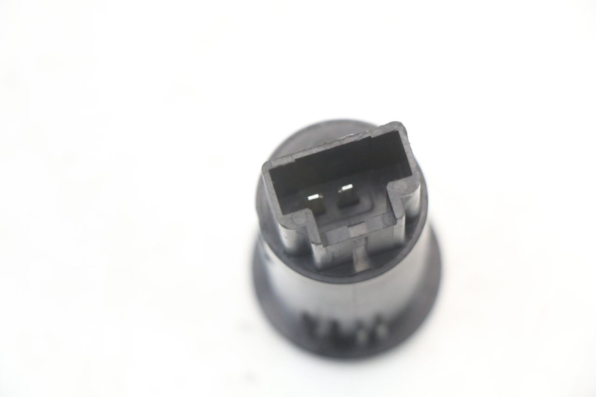 photo de PRESA ACCENDISIGARI PEUGEOT KISBEE 2T 50 (2018 - 2022) - Altra angolazione