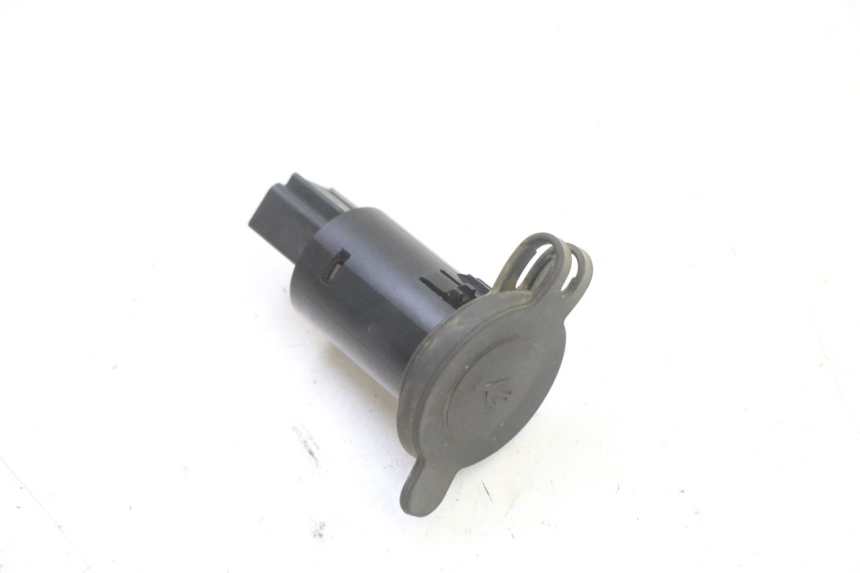 photo de PRESA ACCENDISIGARI PEUGEOT KISBEE 2T 50 (2018 - 2022) - Zoom sullo stato d'uso