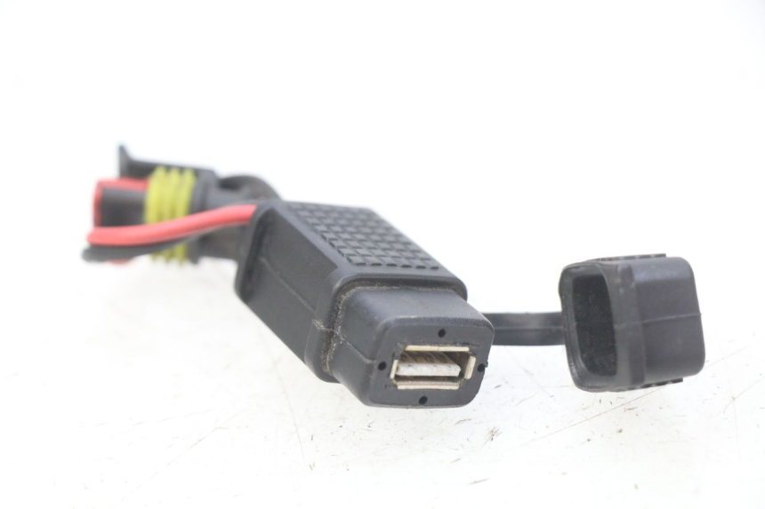 photo de PRESA ACCENDISIGARI PIAGGIO MP3 LT 300 (2010 - 2016) - Vista principale