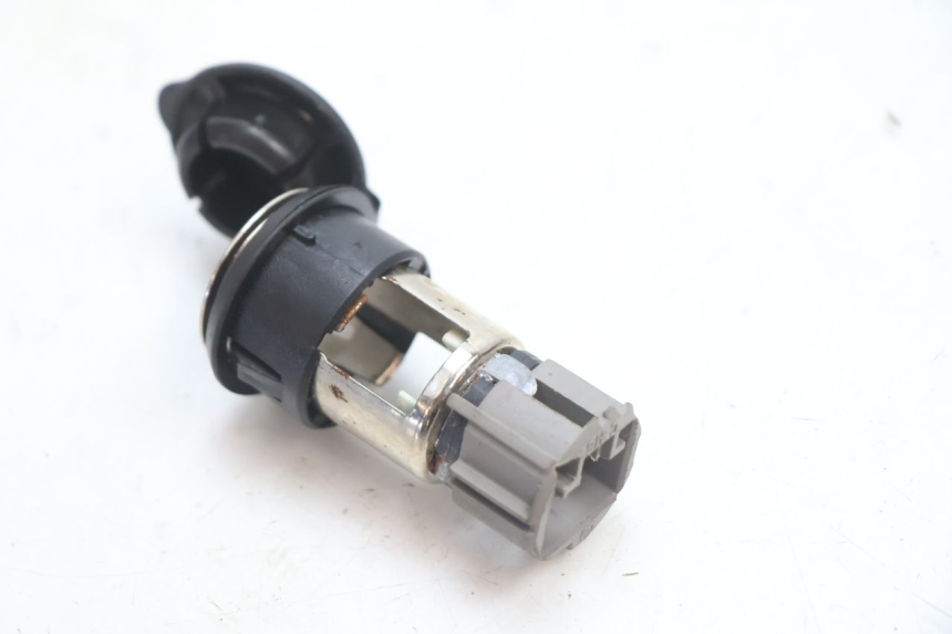 photo de PRESA ACCENDISIGARI PIAGGIO MP3 LT 400 (2007 - 2012) - Altra angolazione