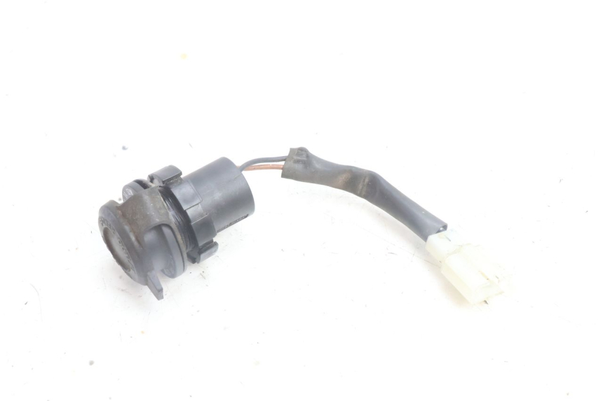 photo de PRESA ACCENDISIGARI YAMAHA N-MAX NMAX 125 (2021 - 2024) - Altra angolazione