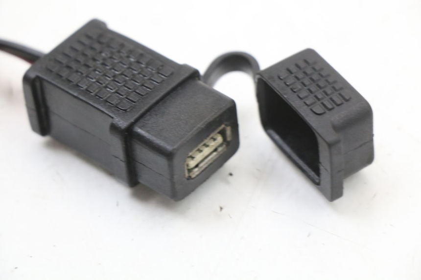 photo de PRESA ACCENDISIGARI PIAGGIO NEW TYPHOON 50 (2018 - 2021) - Dettaglio del componente