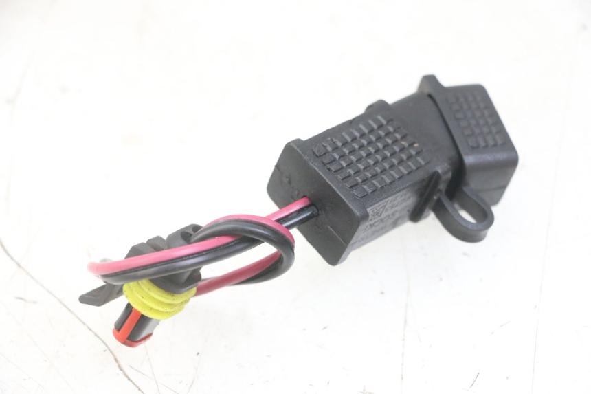 photo de PRESA ACCENDISIGARI PIAGGIO NEW TYPHOON 50 (2018 - 2021) - Zoom sullo stato d'uso