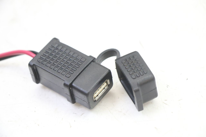 photo de PRESA ACCENDISIGARI PIAGGIO NEW TYPHOON 50 (2018 - 2021) - Dettaglio del componente