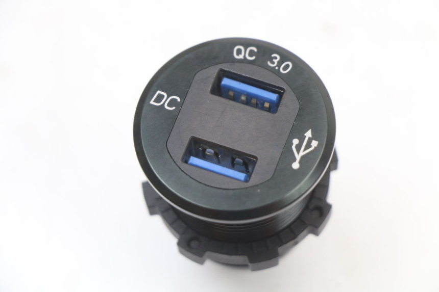 photo de PRESA ACCENDISIGARI KAWASAKI NINJA 400 (2018 - 2023) - Dettaglio del componente