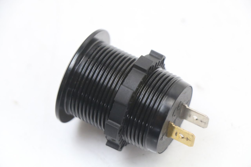 photo de PRESA ACCENDISIGARI KAWASAKI NINJA 400 (2018 - 2023) - Zoom sullo stato d'uso