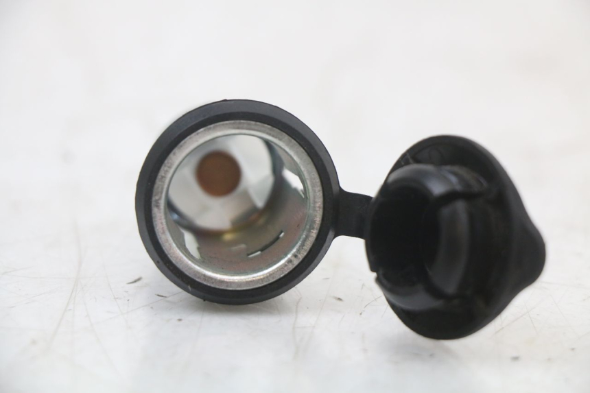 photo de PRESA ACCENDISIGARI MOTO GUZZI NORGE 8V GT 1200 (2011 - 2016) - Dettaglio del componente