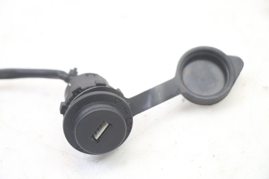 photo de PRESA ACCENDISIGARI SYM ORBIT III 3 4T 50 (2021 - 2025) - Dettaglio del componente