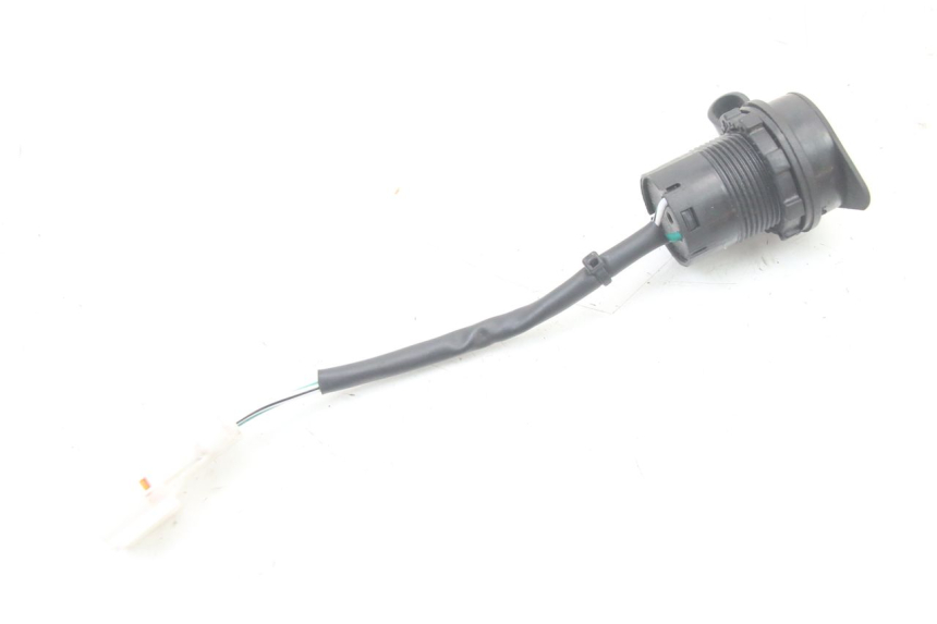 photo de PRESA ACCENDISIGARI PEUGEOT TWEET 4T 50 (2023 - 2025) - Altra angolazione