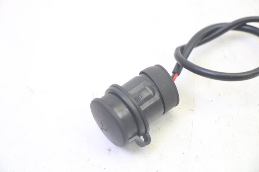 photo de PRESA ACCENDISIGARI EFUN PUSA 1 - Altra angolazione