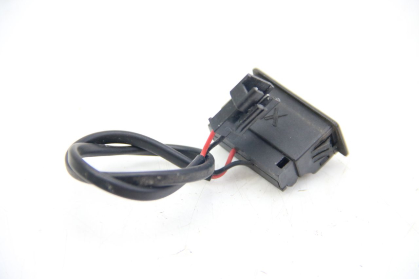 photo de PRISE ACCENDISIGARI RED ELECTRIC RED E PRO 1 (2017 - 2019) - Altra angolazione