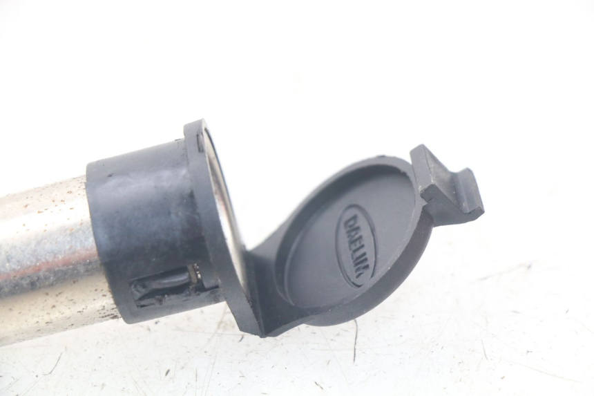 photo de Presa accendisigari DAELIM S2 FI 125 (2008 - 2017) - Zoom sullo stato d'uso