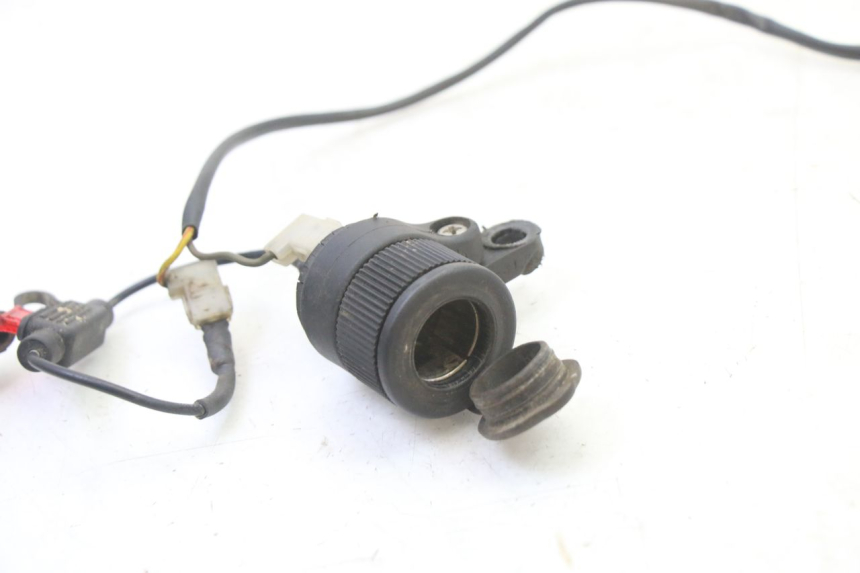 photo de PRESA ACCENDISIGARI KTM SUPERENDURO R 950 (2005 - 2009) - Zoom sullo stato d'uso