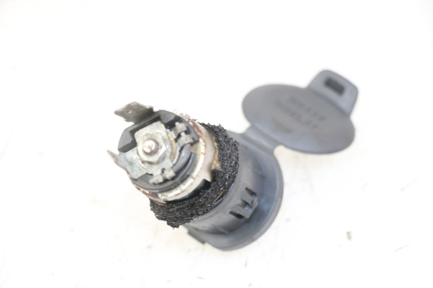 photo de PRESA ACCENDISIGARI SUZUKI BURGMAN 125 (2018 - 2021) - Altra angolazione