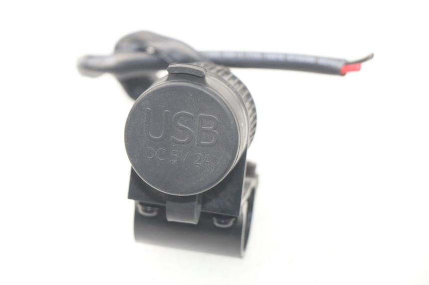 photo de Presa accendisigari KAWASAKI Z Z900 900 (2017 - 2019) - Vista d'insieme del prodotto