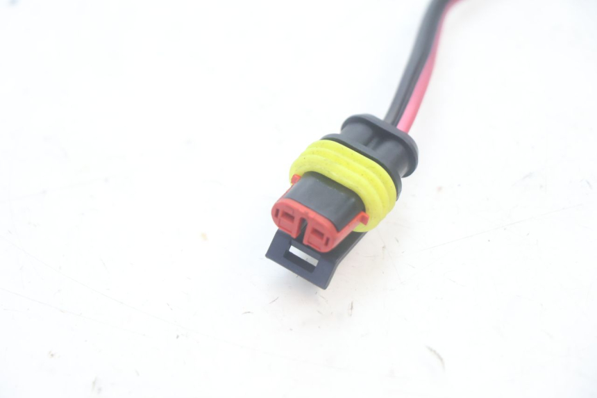 photo de PRESA USB PIAGGIO MP3 500 (2016 - 2018) - Zoom sullo stato d'uso
