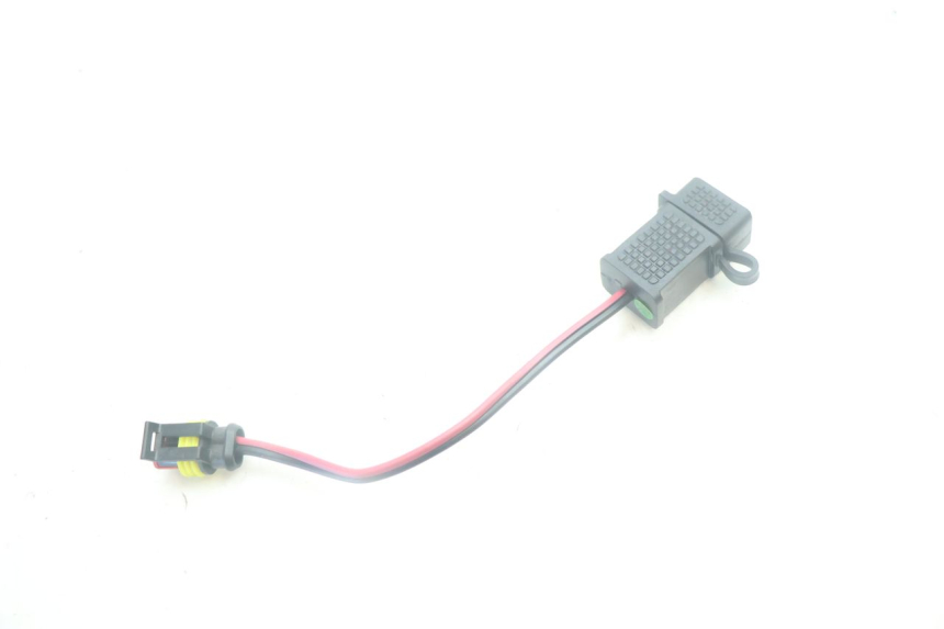 photo de PRESA USB PIAGGIO MP3 500 (2016 - 2018) - Altra angolazione