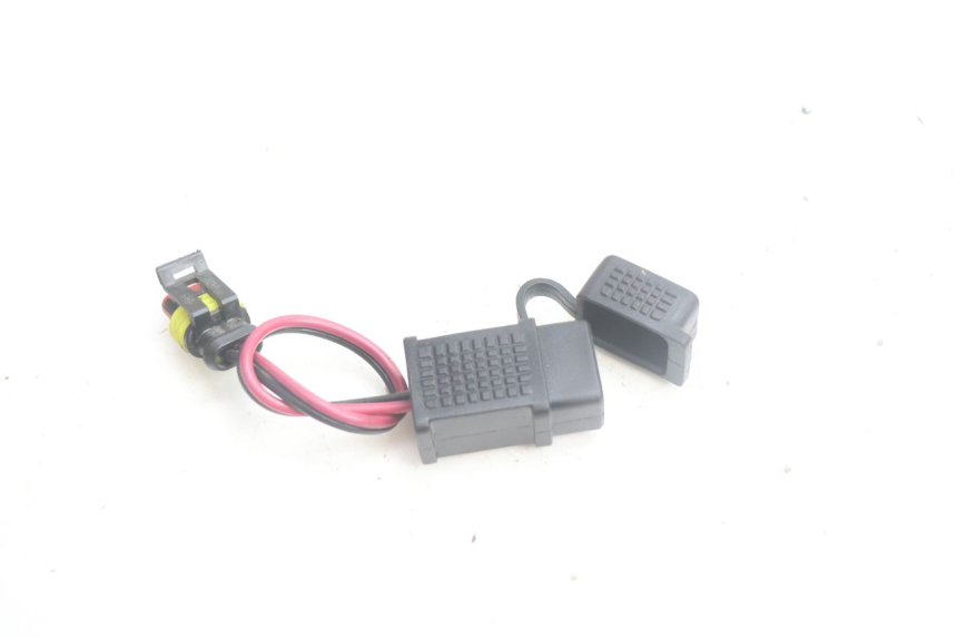 photo de PRESA USB PIAGGIO NEW TYPHOON 50 (2018 - 2021) - Vista principale