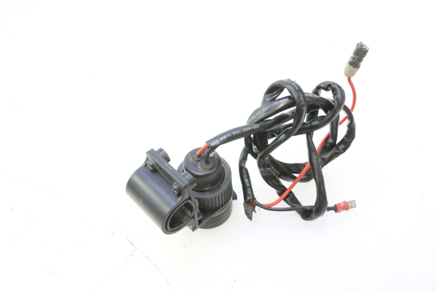 photo de PRESA USB BOOM TRIKE FUN 500 (2004 - 2010) - Dettaglio del componente