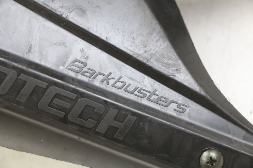 photo de PROTEZIONE MANI HONDA CB R 1000 (2018 - 2023) - Primo piano tecnico