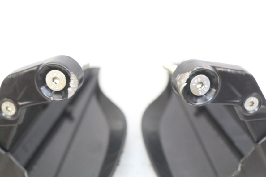 photo de PROTEZIONE MANI HONDA CB R 1000 (2018 - 2023) - Ricambio usato controllato